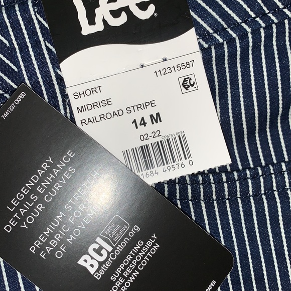 Lee Shorts size 14 - Picture 2 of 3